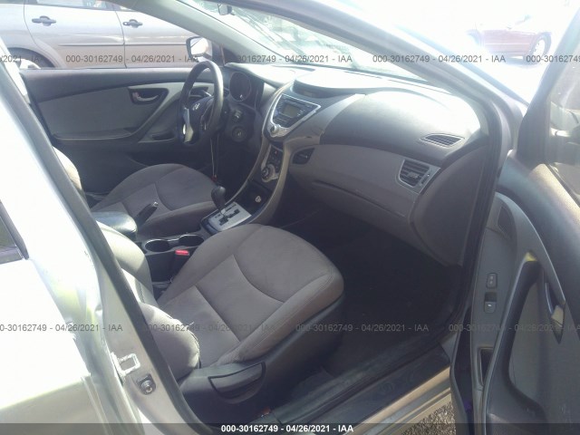 Photo 4 VIN: 5NPDH4AE7BH026001 - HYUNDAI ELANTRA 