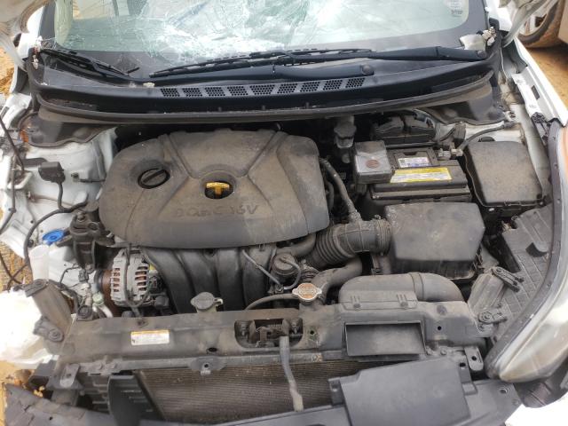 Photo 6 VIN: 5NPDH4AE7BH057720 - HYUNDAI ELANTRA GL 