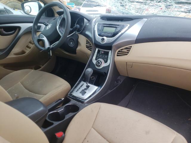 Photo 8 VIN: 5NPDH4AE7BH057720 - HYUNDAI ELANTRA GL 