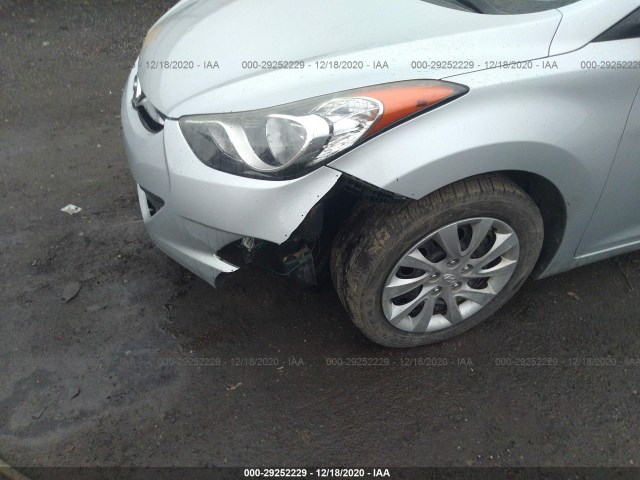 Photo 5 VIN: 5NPDH4AE7BH059113 - HYUNDAI ELANTRA 