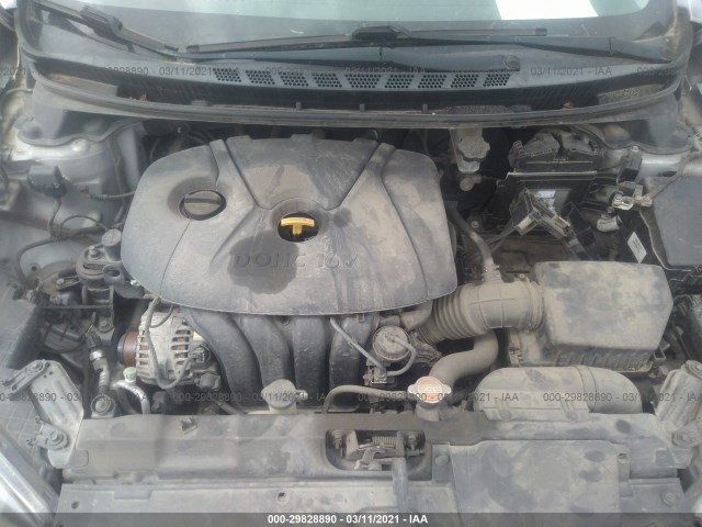 Photo 9 VIN: 5NPDH4AE7CH063843 - HYUNDAI ELANTRA 