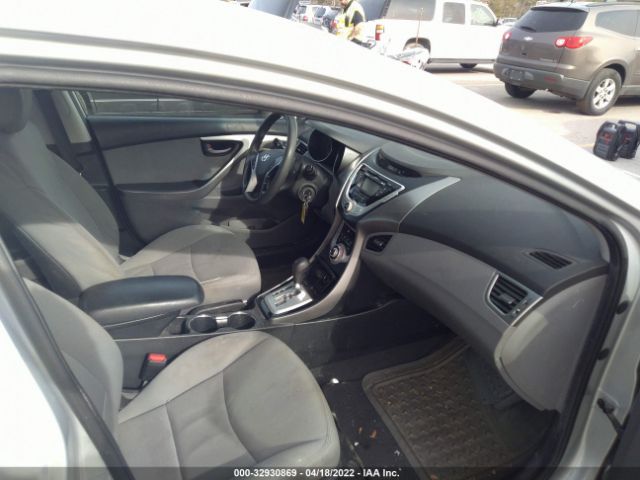 Photo 4 VIN: 5NPDH4AE7CH092971 - HYUNDAI ELANTRA 