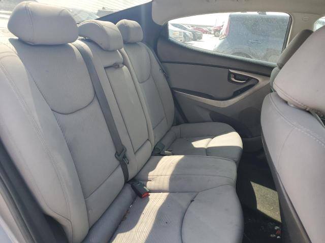 Photo 9 VIN: 5NPDH4AE7CH095787 - HYUNDAI ELANTRA 