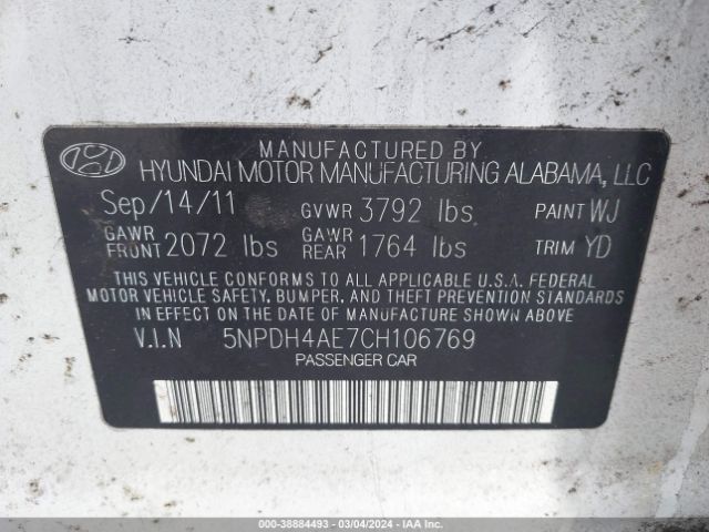 Photo 8 VIN: 5NPDH4AE7CH106769 - HYUNDAI ELANTRA 