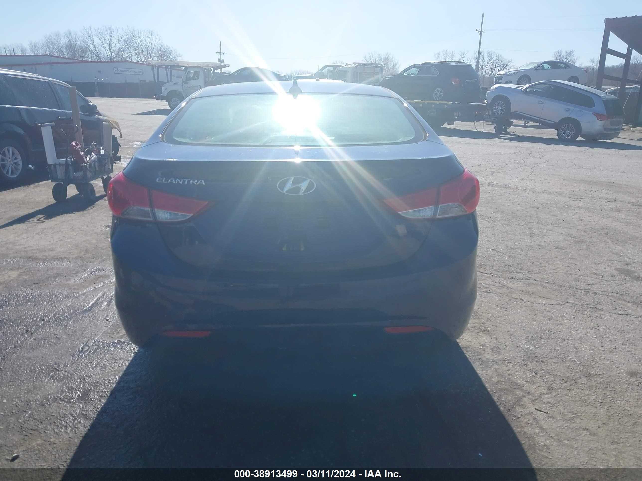 Photo 15 VIN: 5NPDH4AE7CH108859 - HYUNDAI ELANTRA 