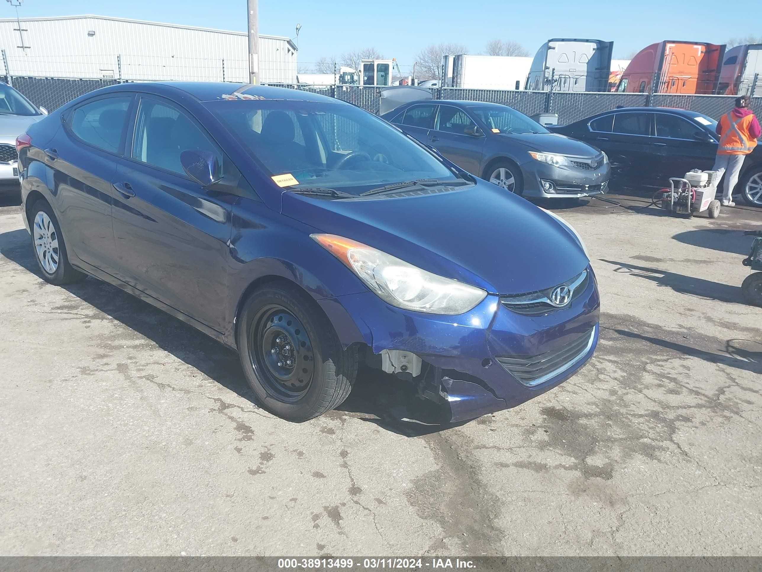 Photo 5 VIN: 5NPDH4AE7CH108859 - HYUNDAI ELANTRA 