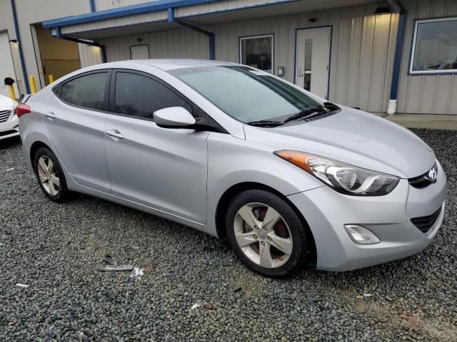 Photo 3 VIN: 5NPDH4AE7CH111342 - HYUNDAI ELANTRA 