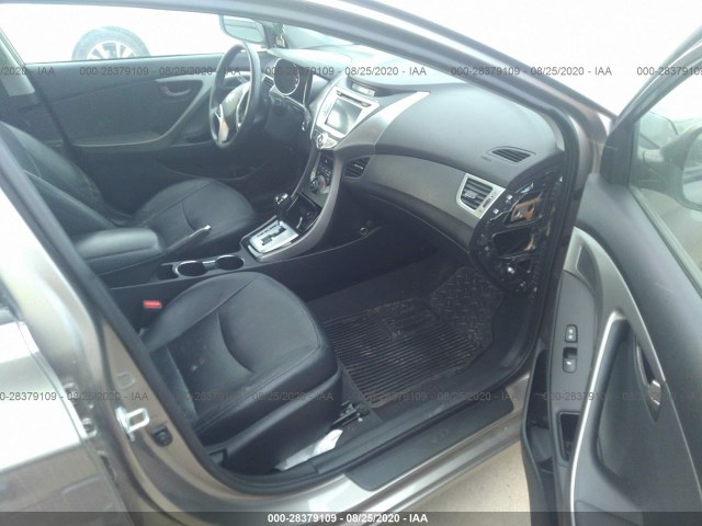 Photo 4 VIN: 5NPDH4AE7CH118193 - HYUNDAI ELANTRA 