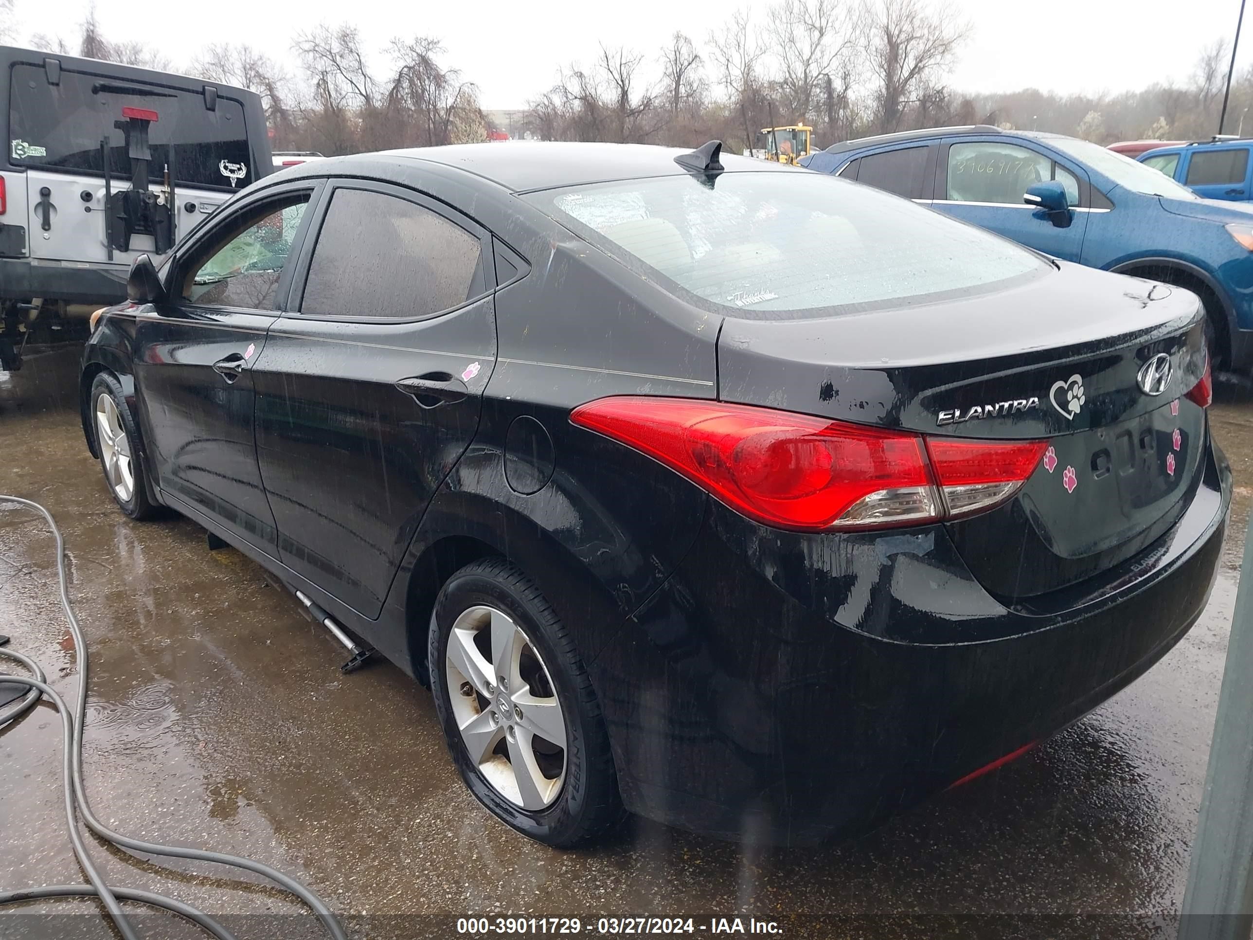 Photo 2 VIN: 5NPDH4AE7DH179755 - HYUNDAI ELANTRA 