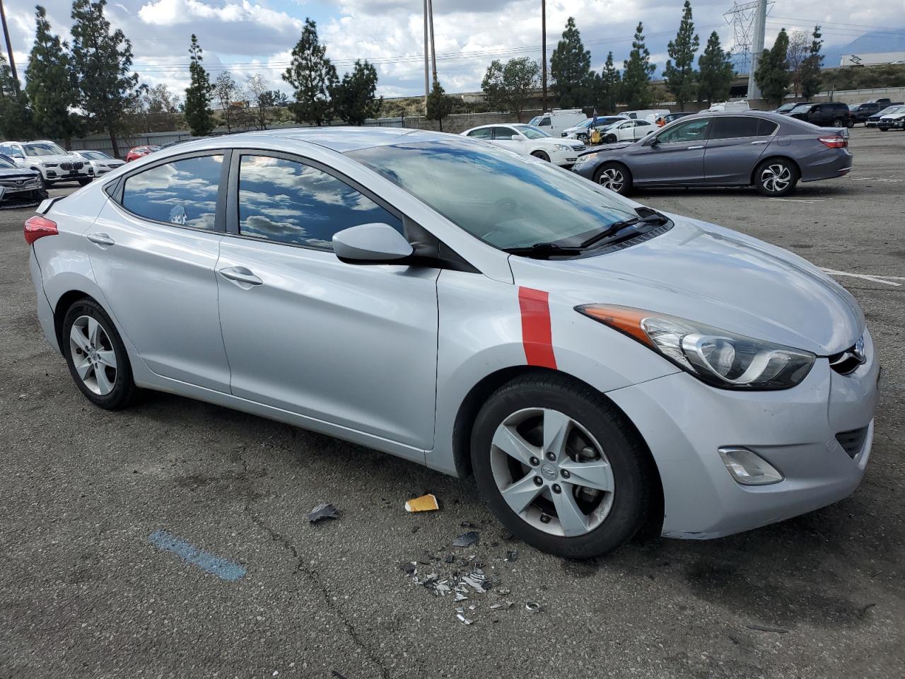 Photo 3 VIN: 5NPDH4AE7DH201446 - HYUNDAI ELANTRA 