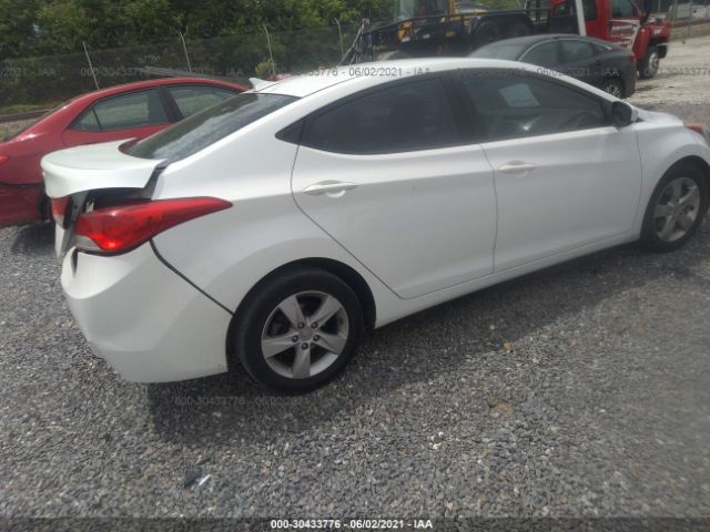 Photo 3 VIN: 5NPDH4AE7DH241820 - HYUNDAI ELANTRA 