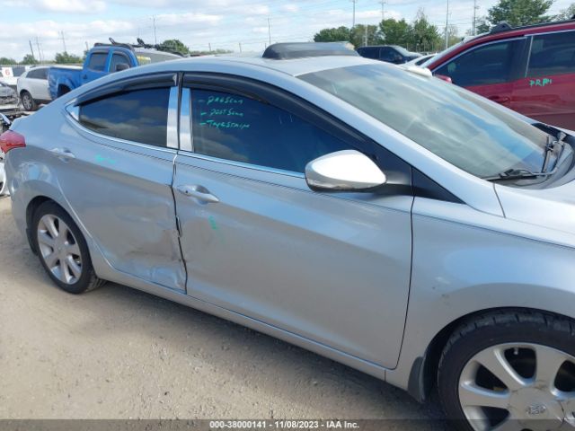 Photo 5 VIN: 5NPDH4AE7DH267348 - HYUNDAI ELANTRA 