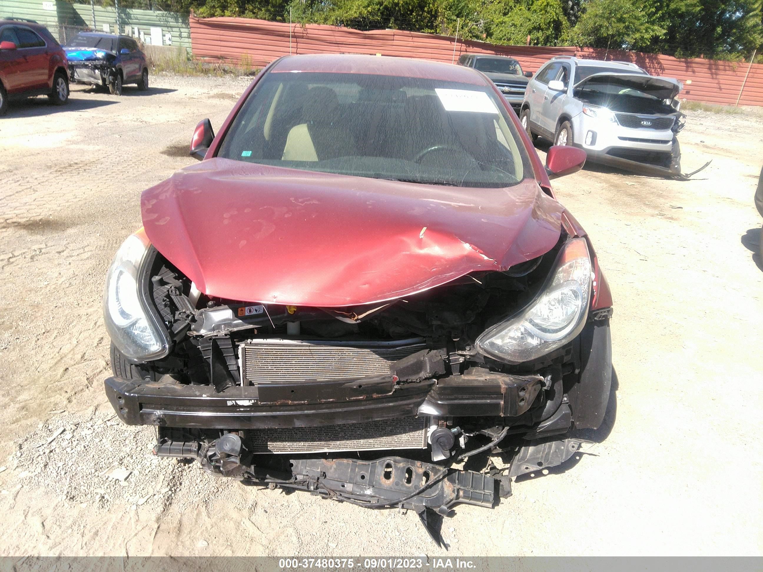 Photo 11 VIN: 5NPDH4AE7DH272405 - HYUNDAI ELANTRA 