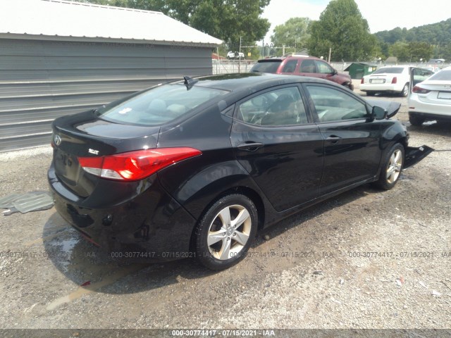 Photo 3 VIN: 5NPDH4AE7DH273215 - HYUNDAI ELANTRA 