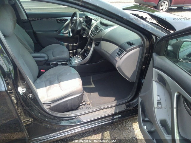 Photo 4 VIN: 5NPDH4AE7DH273215 - HYUNDAI ELANTRA 