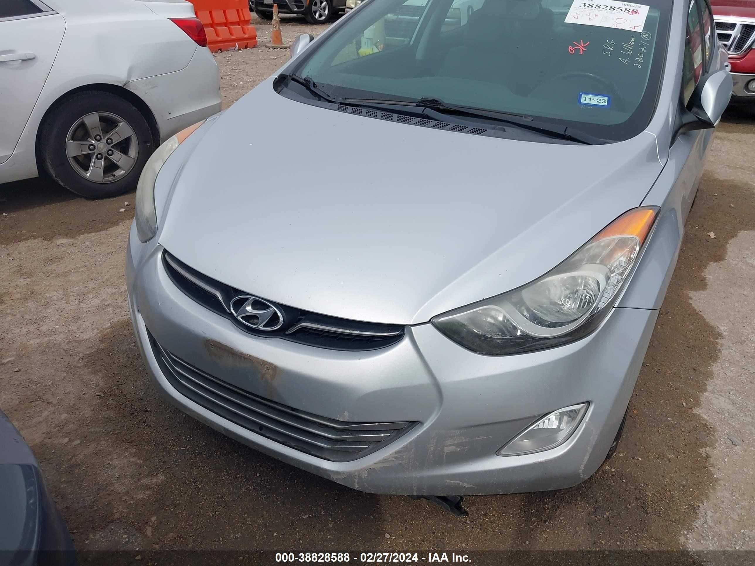 Photo 5 VIN: 5NPDH4AE7DH294100 - HYUNDAI ELANTRA 