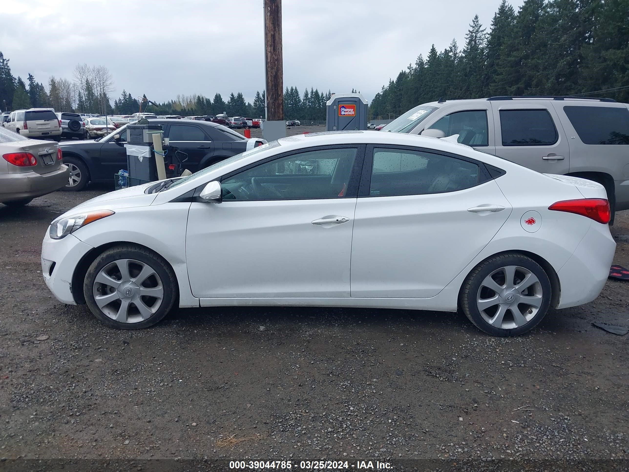 Photo 13 VIN: 5NPDH4AE7DH296834 - HYUNDAI ELANTRA 