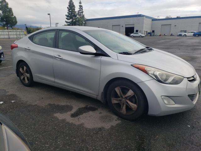 Photo 3 VIN: 5NPDH4AE7DH303264 - HYUNDAI ELANTRA 