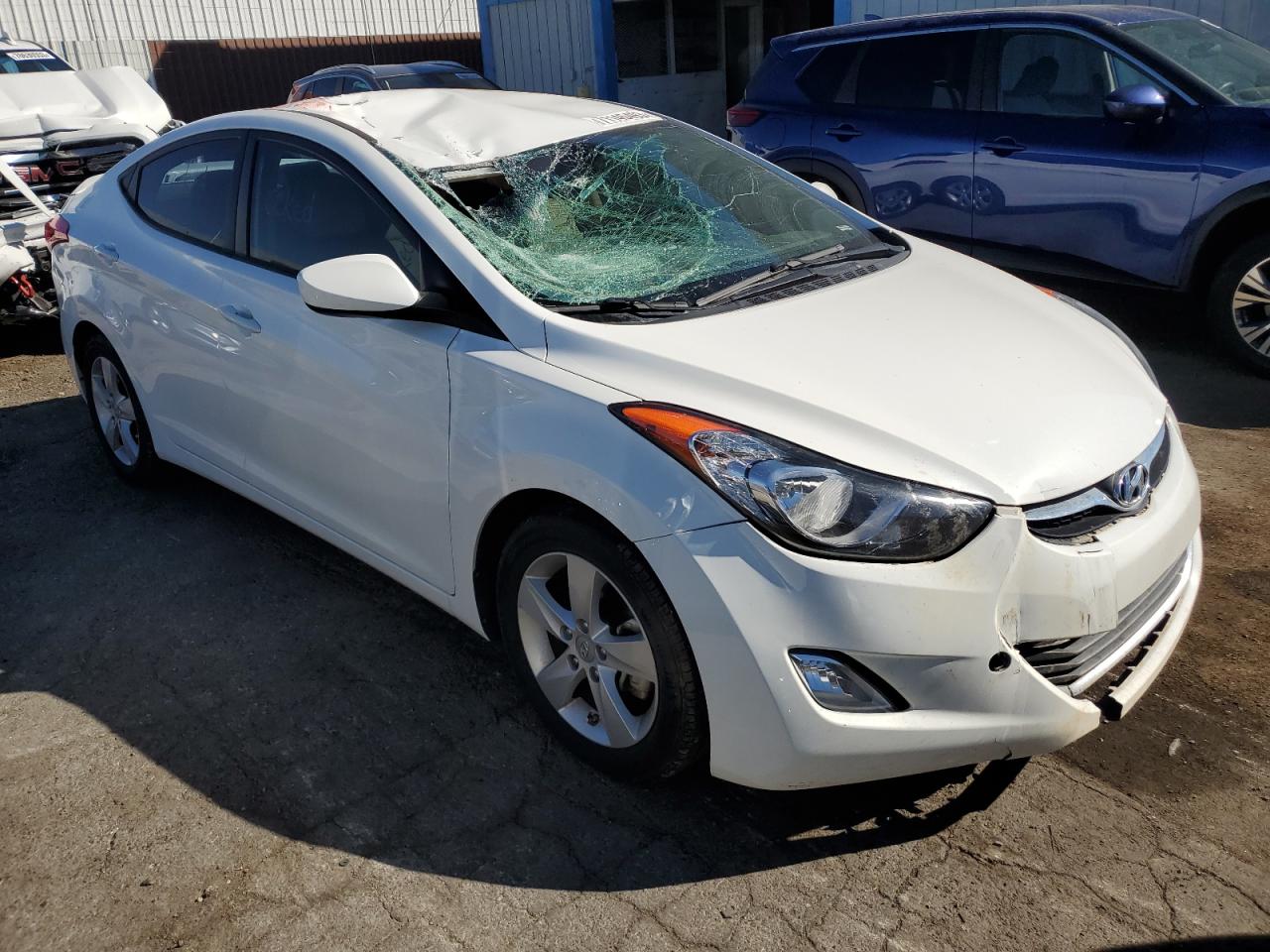 Photo 3 VIN: 5NPDH4AE7DH309002 - HYUNDAI ELANTRA 