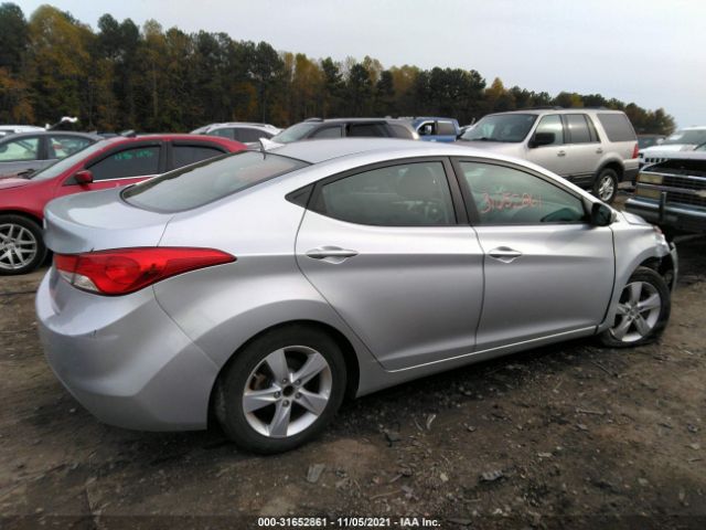 Photo 3 VIN: 5NPDH4AE7DH316189 - HYUNDAI ELANTRA 