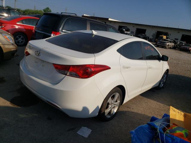 Photo 3 VIN: 5NPDH4AE7DH322767 - HYUNDAI ELANTRA GL 