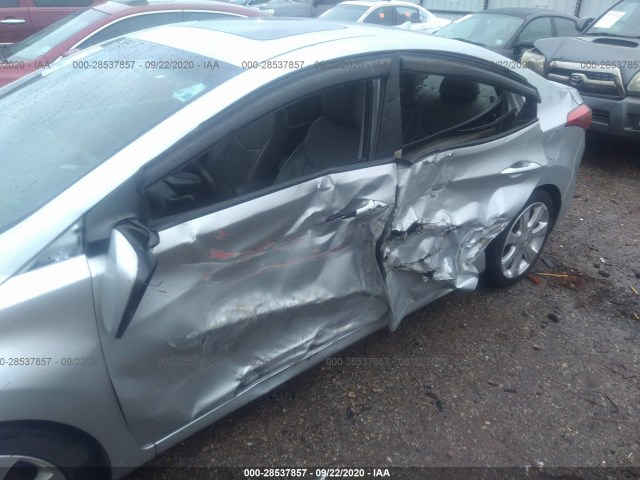 Photo 5 VIN: 5NPDH4AE7DH323174 - HYUNDAI ELANTRA 