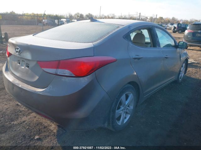 Photo 3 VIN: 5NPDH4AE7DH332540 - HYUNDAI ELANTRA 