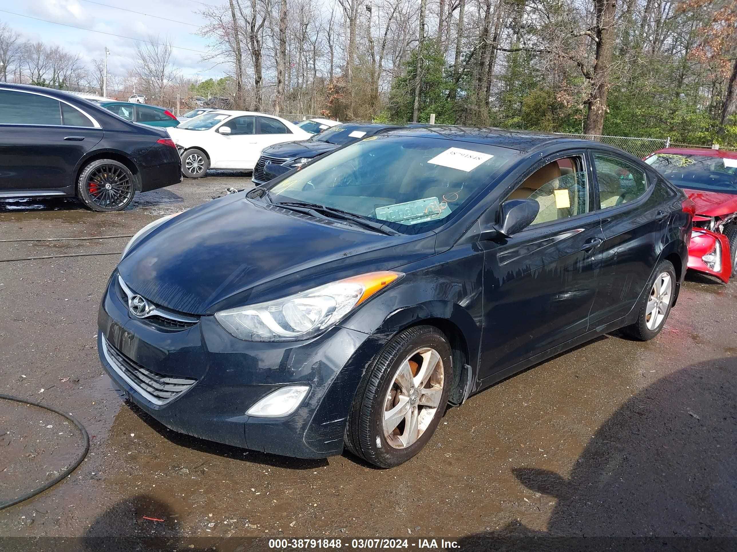 Photo 1 VIN: 5NPDH4AE7DH335910 - HYUNDAI ELANTRA 