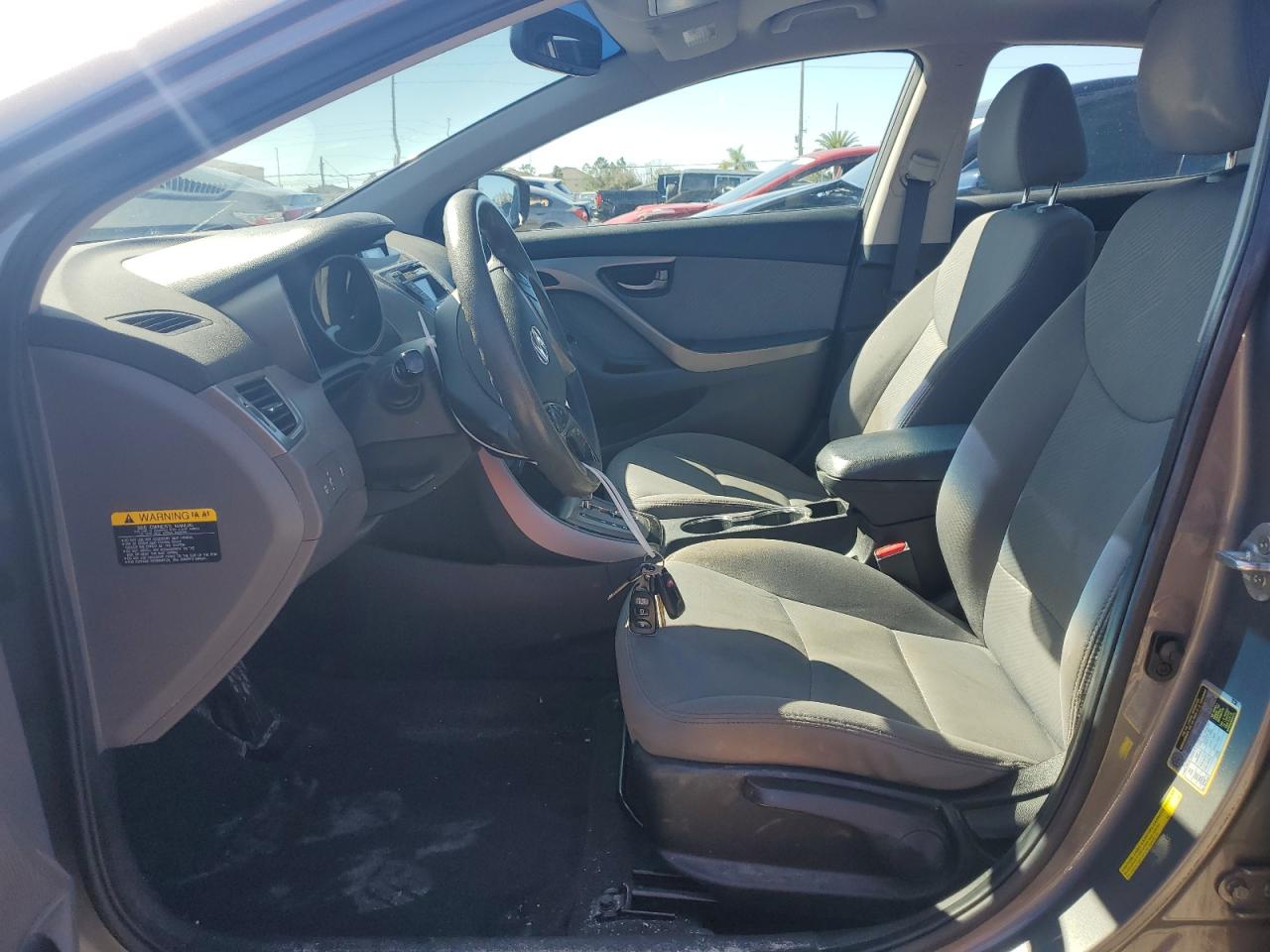 Photo 6 VIN: 5NPDH4AE7DH339598 - HYUNDAI ELANTRA 