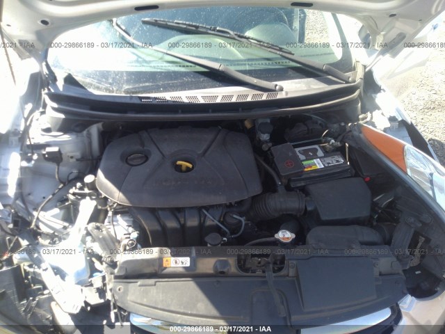 Photo 9 VIN: 5NPDH4AE7DH364744 - HYUNDAI ELANTRA 