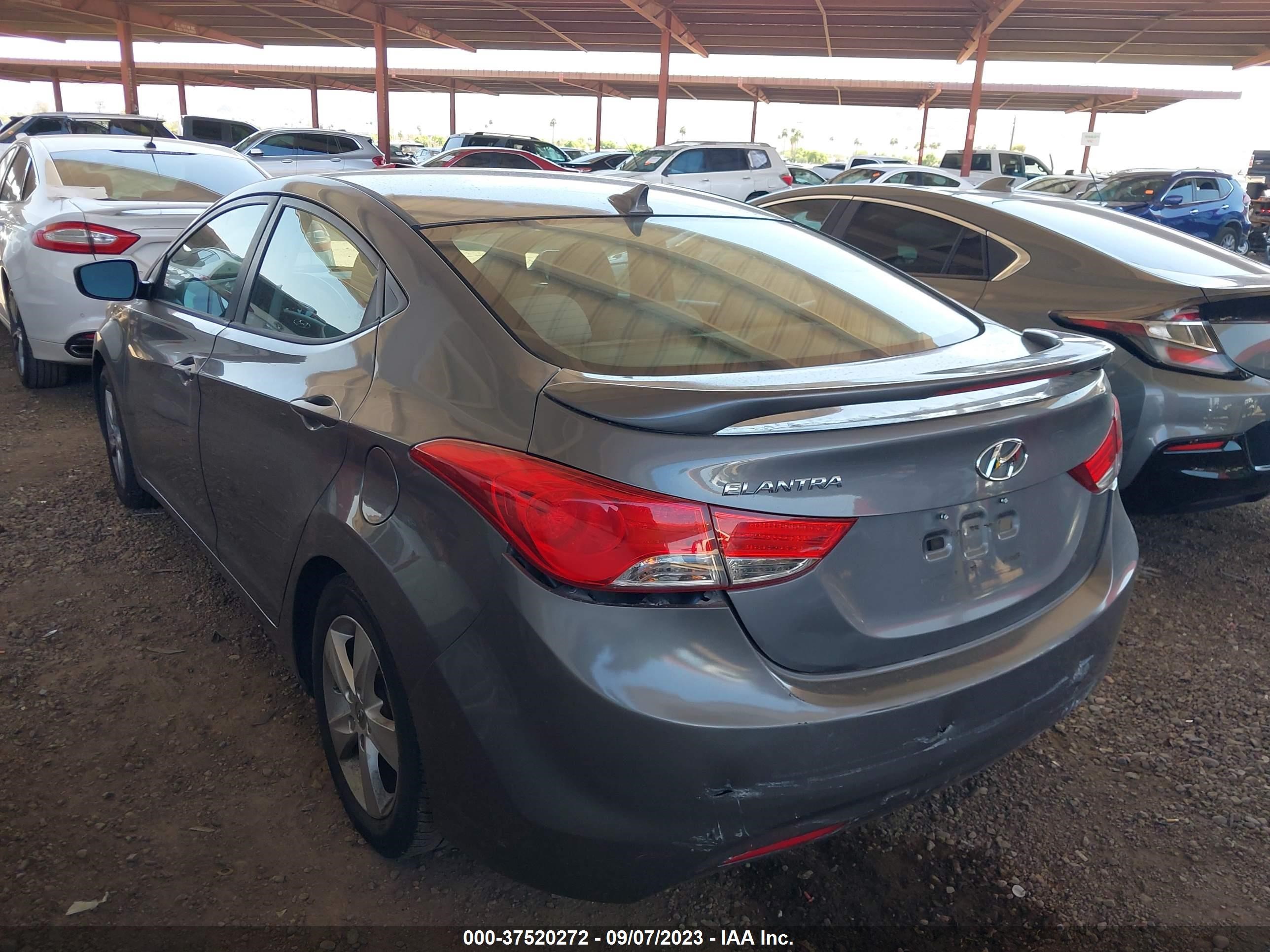 Photo 2 VIN: 5NPDH4AE7DH366140 - HYUNDAI ELANTRA 