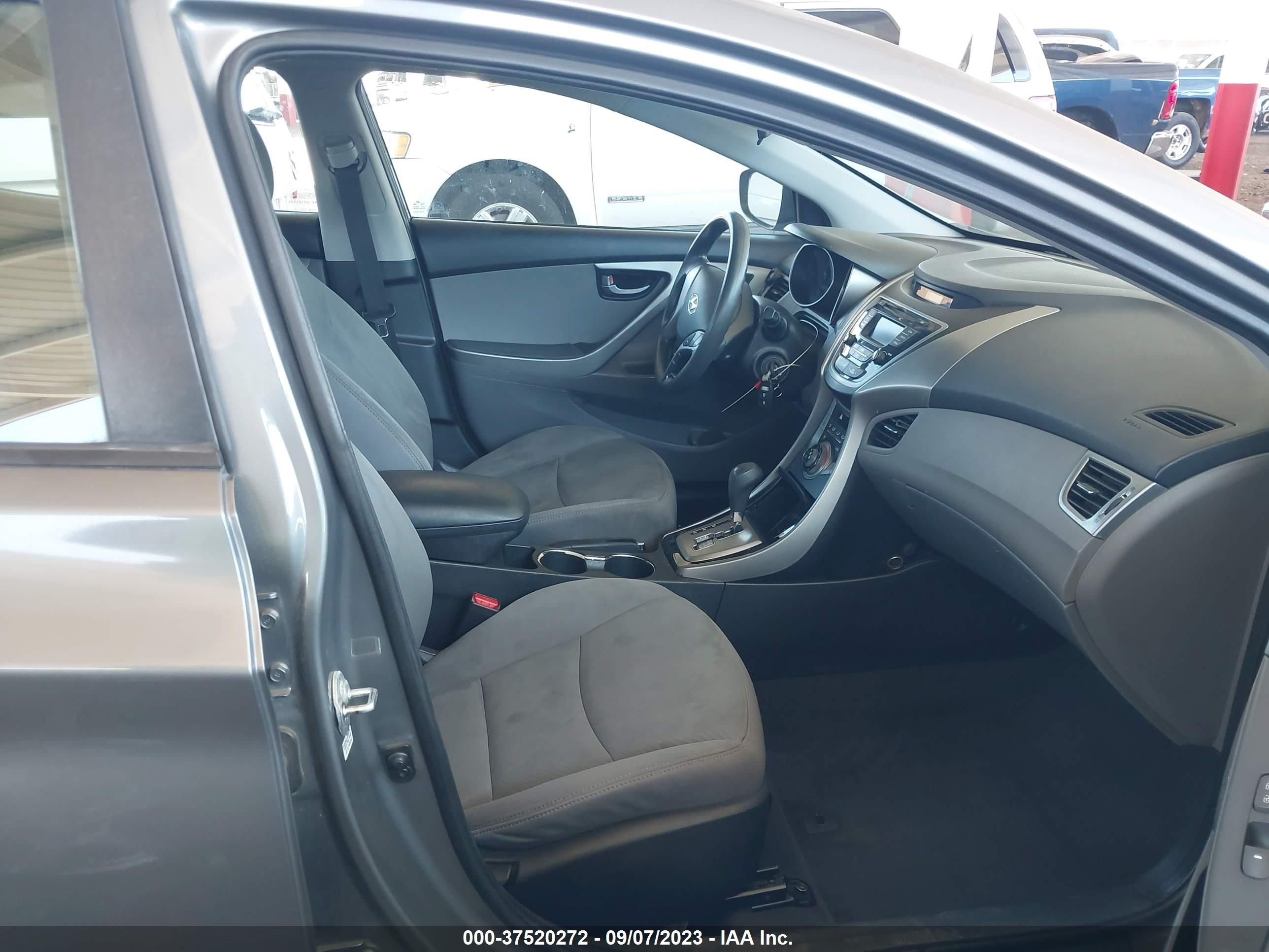 Photo 4 VIN: 5NPDH4AE7DH366140 - HYUNDAI ELANTRA 