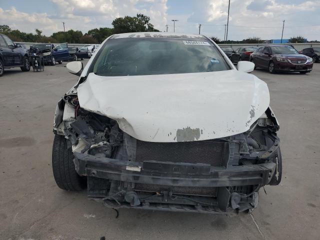 Photo 4 VIN: 5NPDH4AE7DH387585 - HYUNDAI ELANTRA GL 