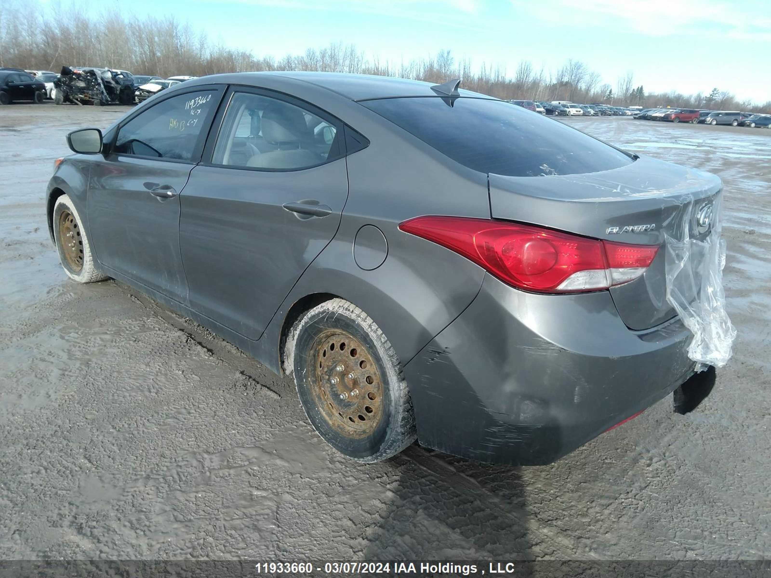 Photo 2 VIN: 5NPDH4AE7DH448949 - HYUNDAI ELANTRA 