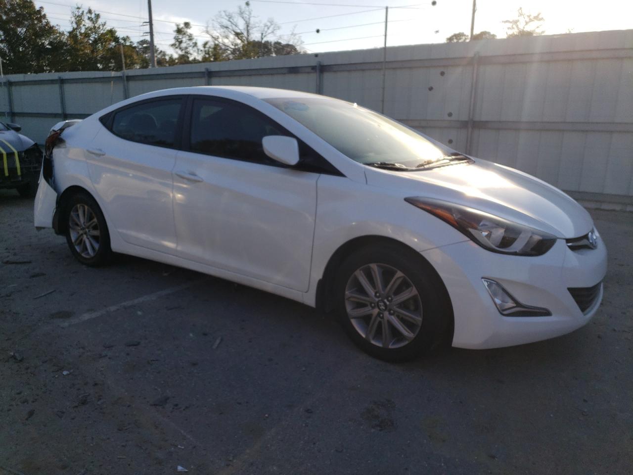 Photo 3 VIN: 5NPDH4AE7EH462299 - HYUNDAI ELANTRA 