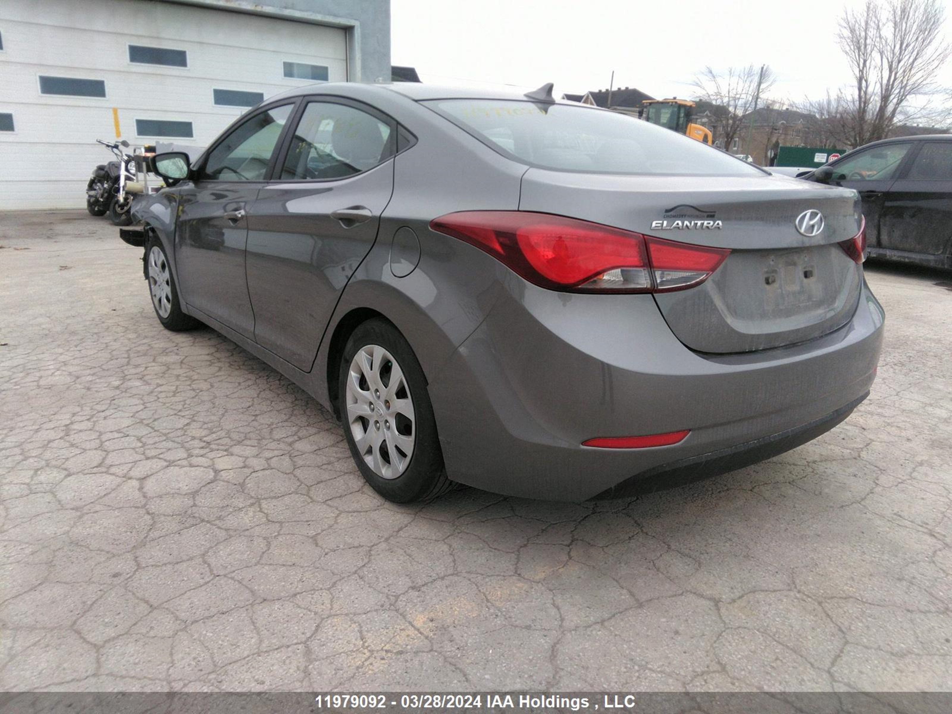 Photo 2 VIN: 5NPDH4AE7EH512358 - HYUNDAI ELANTRA 