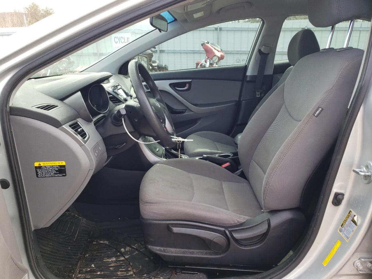 Photo 6 VIN: 5NPDH4AE7FH547273 - HYUNDAI ELANTRA 