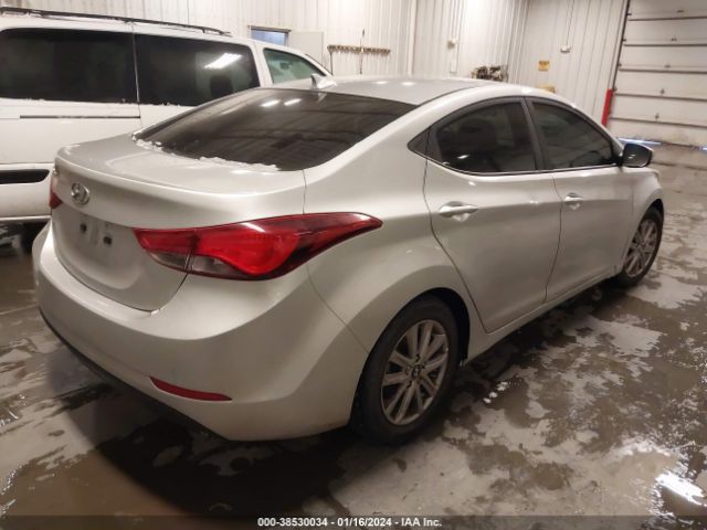 Photo 3 VIN: 5NPDH4AE7FH555843 - HYUNDAI ELANTRA SE 