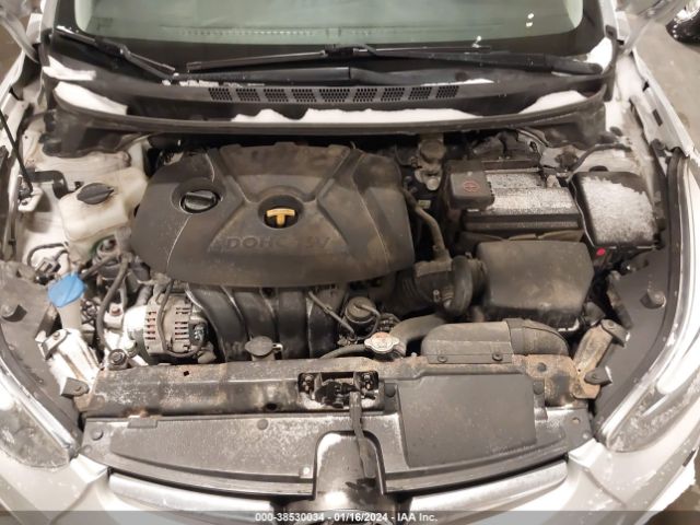 Photo 9 VIN: 5NPDH4AE7FH555843 - HYUNDAI ELANTRA SE 