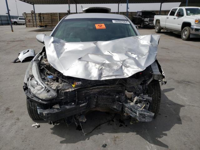 Photo 4 VIN: 5NPDH4AE7FH557169 - HYUNDAI ELANTRA 