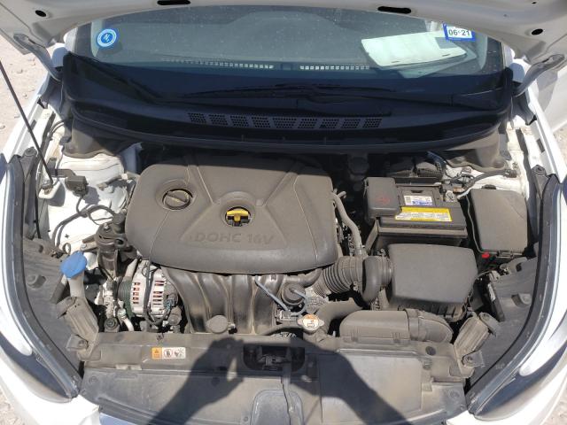 Photo 6 VIN: 5NPDH4AE7FH568222 - HYUNDAI ELANTRA SE 