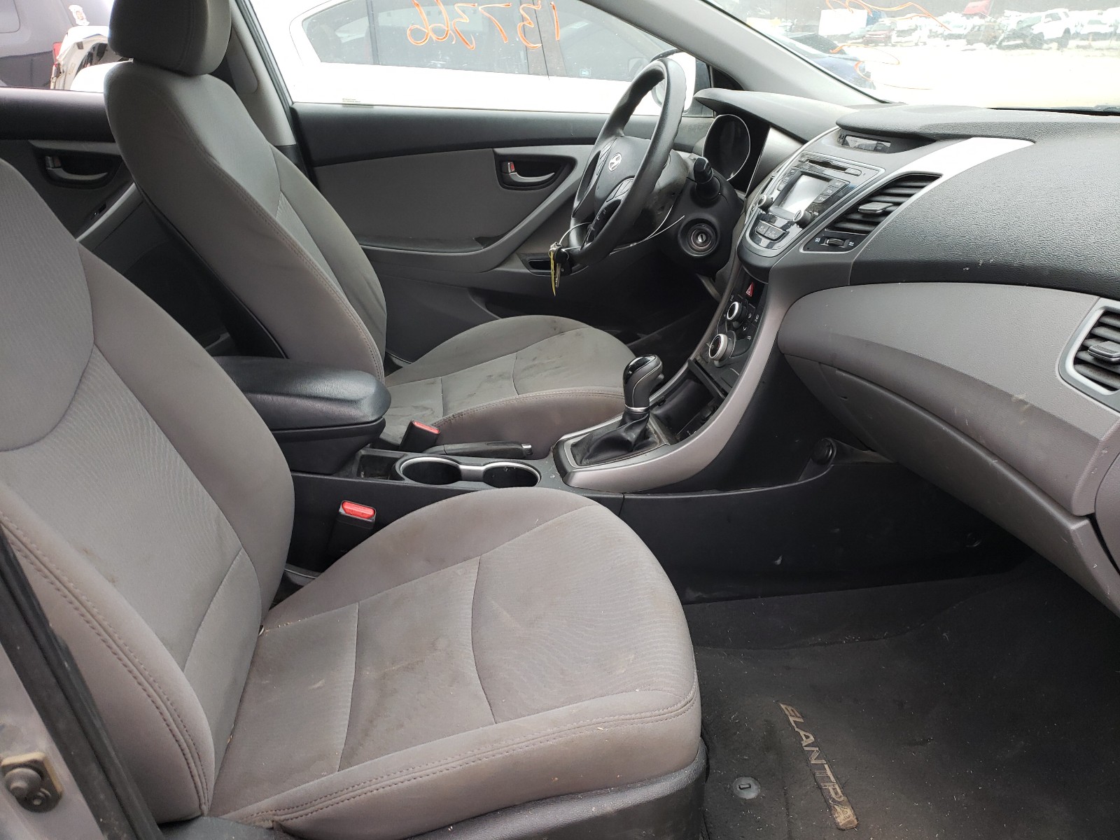 Photo 4 VIN: 5NPDH4AE7FH568883 - HYUNDAI ELANTRA SE 