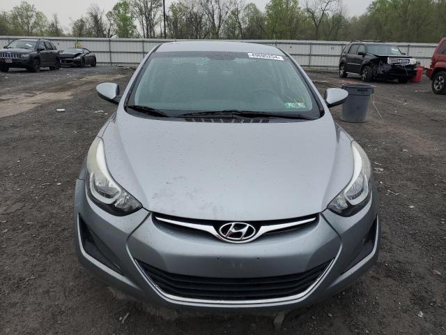 Photo 4 VIN: 5NPDH4AE7FH581472 - HYUNDAI ELANTRA 