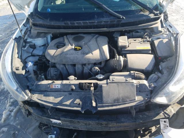 Photo 6 VIN: 5NPDH4AE7FH586087 - HYUNDAI ELANTRA SE 