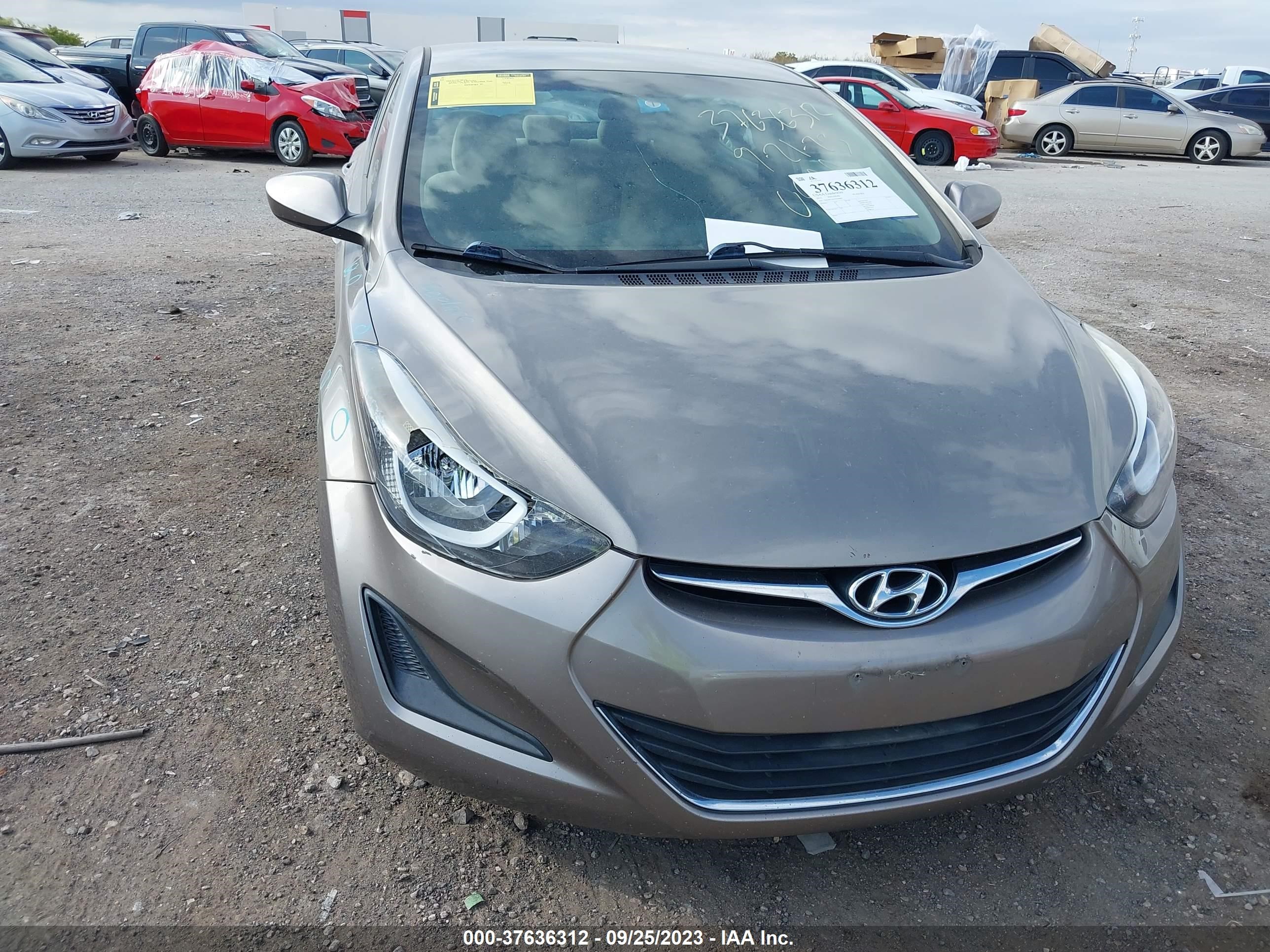 Photo 5 VIN: 5NPDH4AE7FH588499 - HYUNDAI ELANTRA 