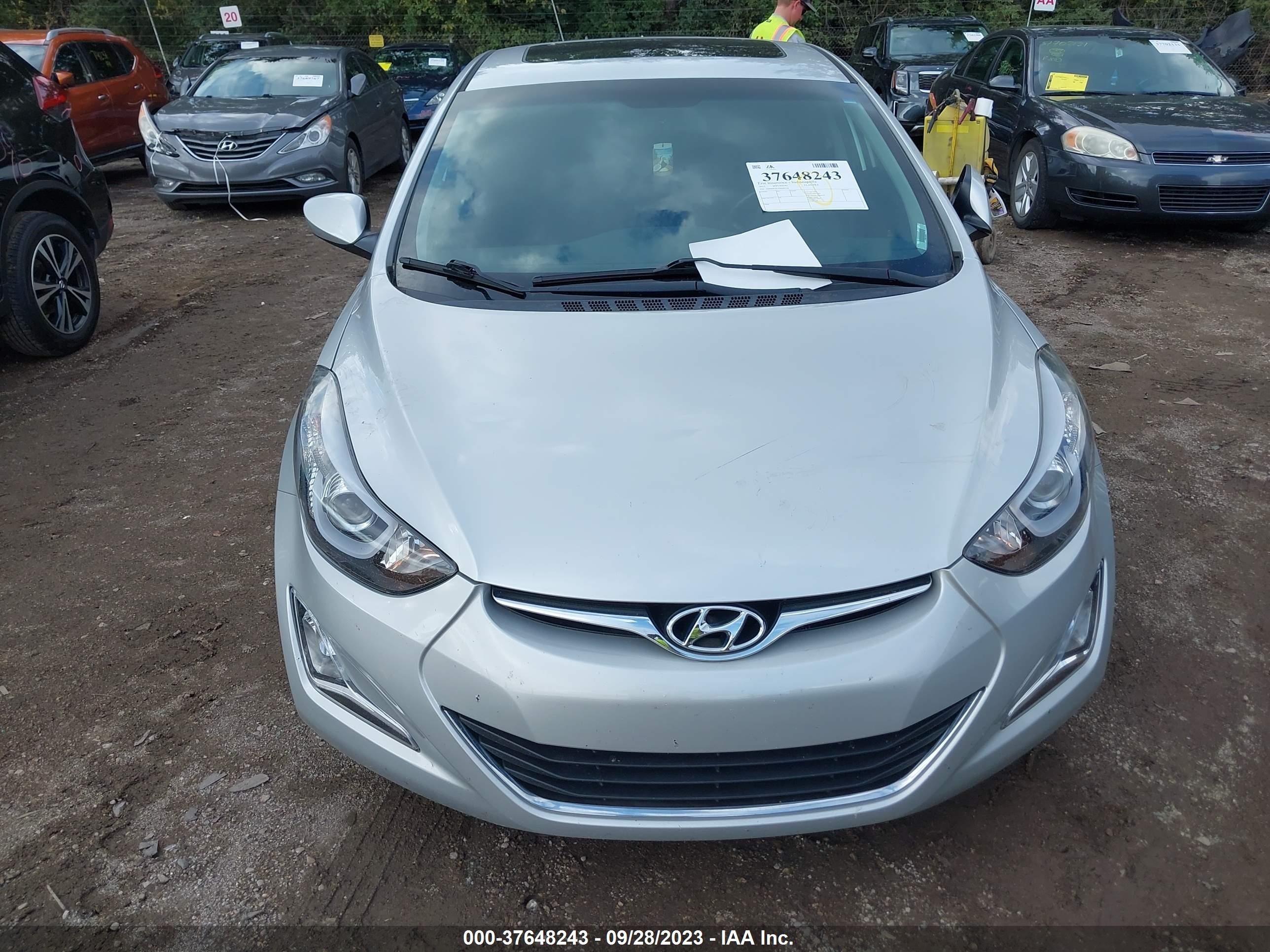 Photo 11 VIN: 5NPDH4AE7FH599518 - HYUNDAI ELANTRA 