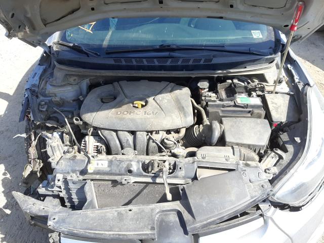 Photo 6 VIN: 5NPDH4AE7FH607715 - HYUNDAI ELANTRA SE 