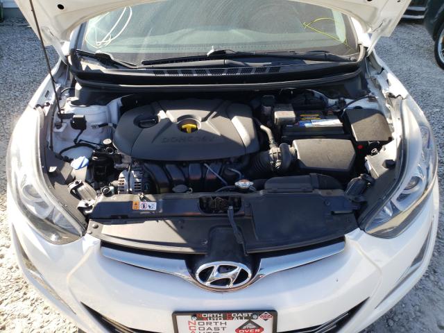 Photo 6 VIN: 5NPDH4AE7FH613059 - HYUNDAI ELANTRA SE 