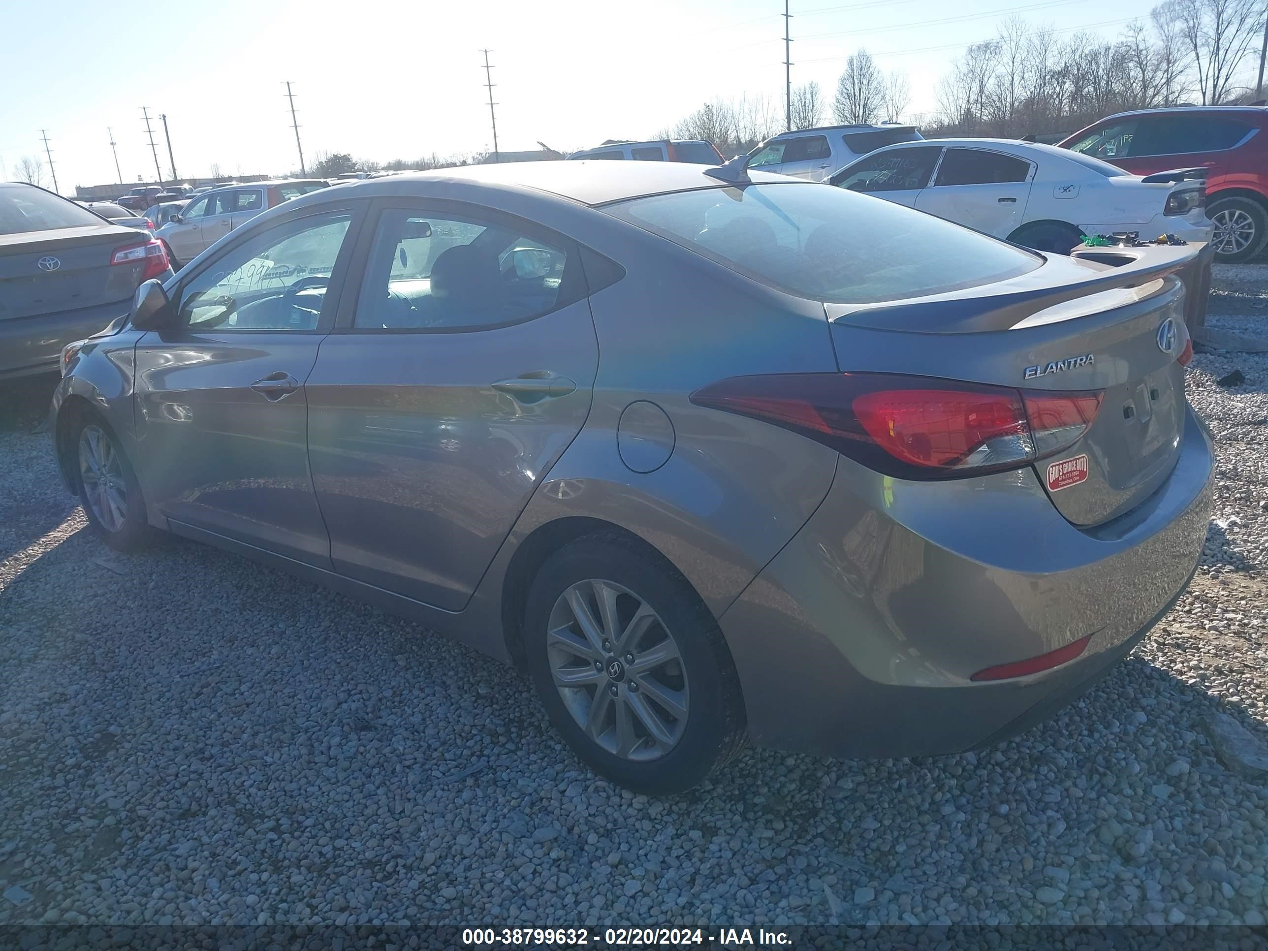 Photo 2 VIN: 5NPDH4AE7FH624689 - HYUNDAI ELANTRA 