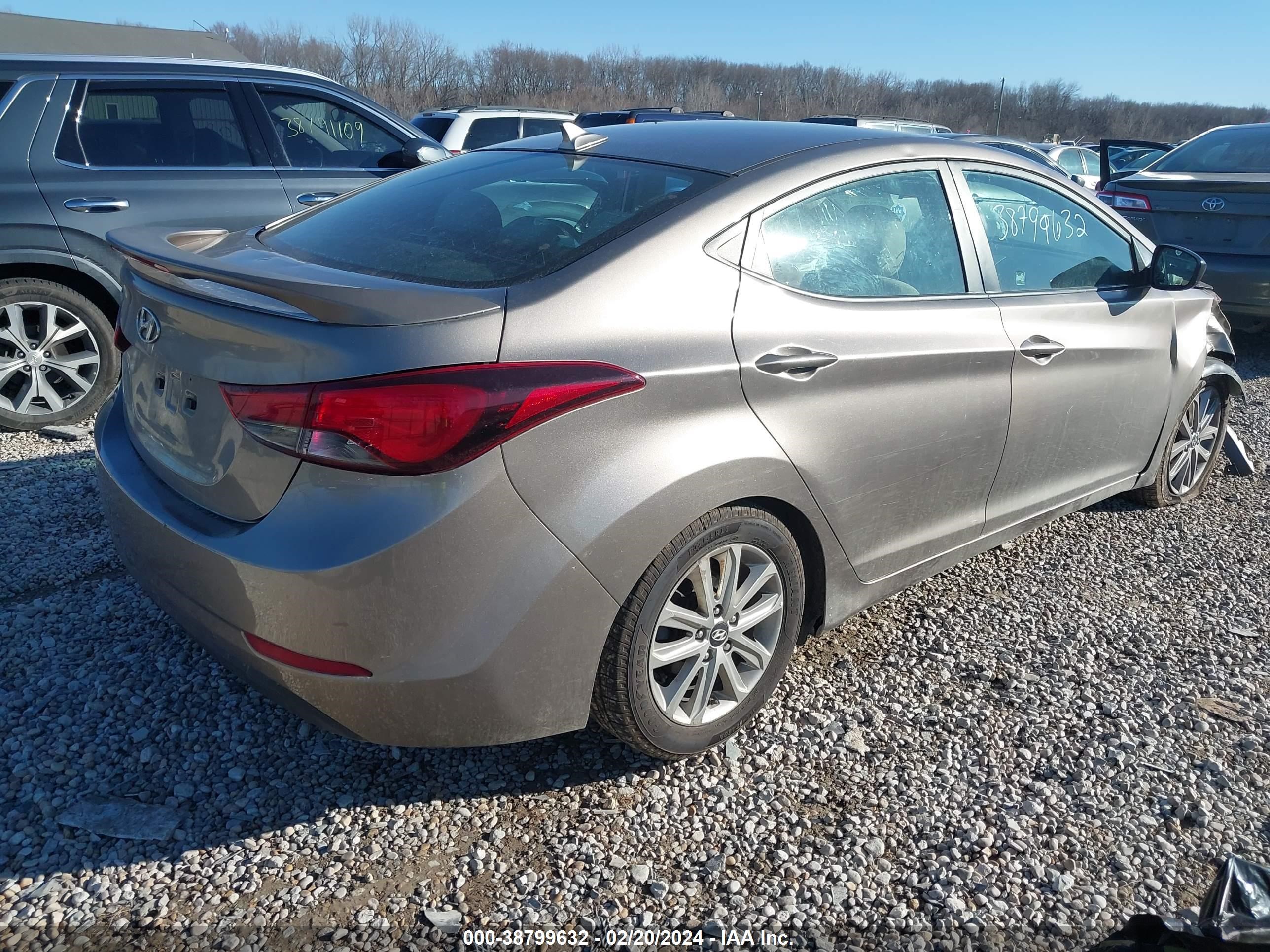 Photo 3 VIN: 5NPDH4AE7FH624689 - HYUNDAI ELANTRA 